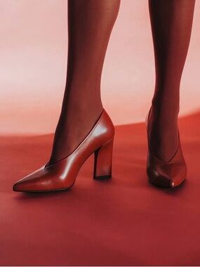 Poppy Barley ‘Valencia’ Leather Pump